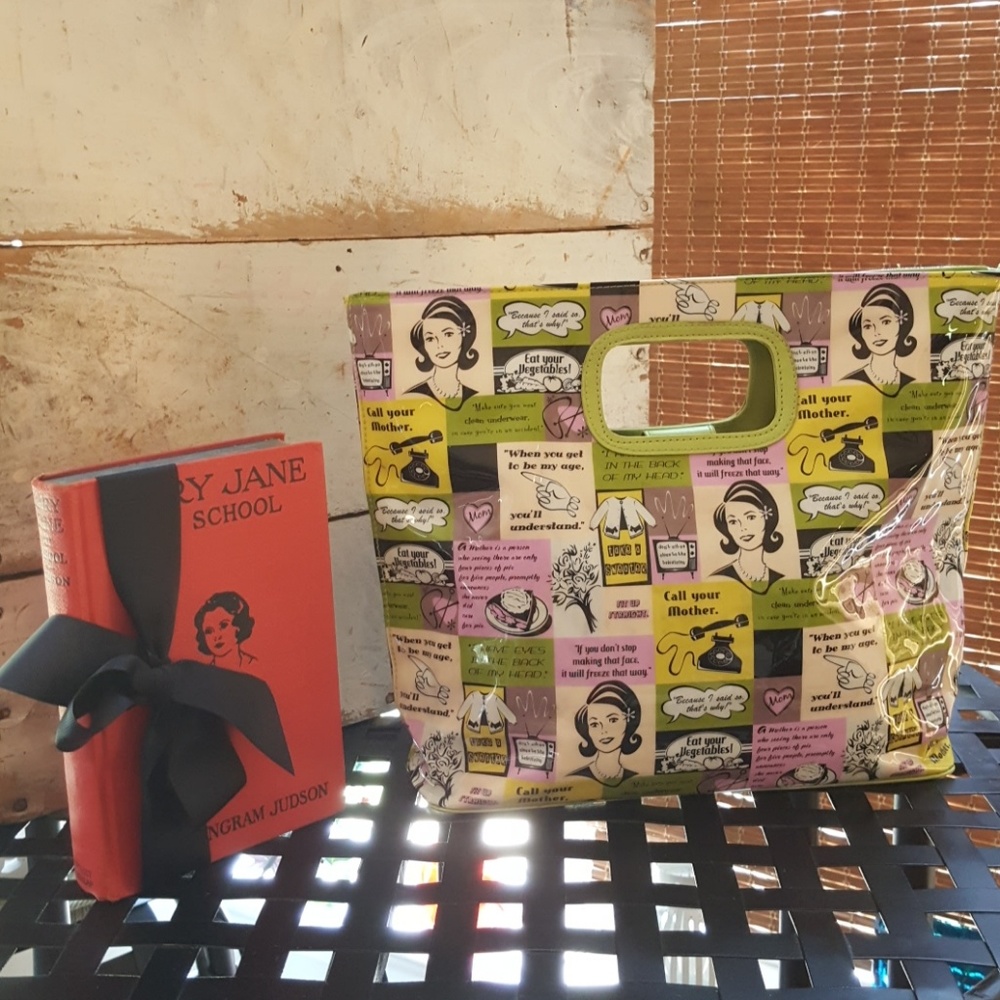 Vintage print small tote!